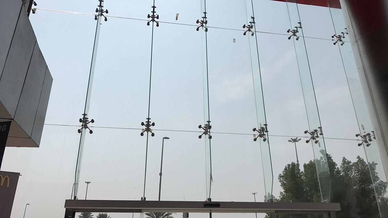 واجهة معرض تجاري
